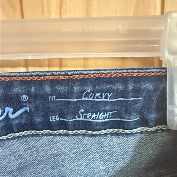 Women's Eddie Bauer Blue Jeans - Picture 4 of 5